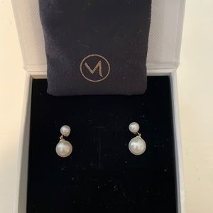 Mejuri Essential Pearl Earrings